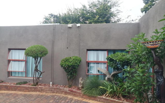 Naisar's Apartments Primrose,Johannesburg