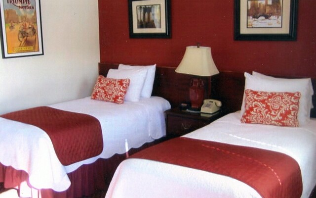 Whitman Motor Lodge
