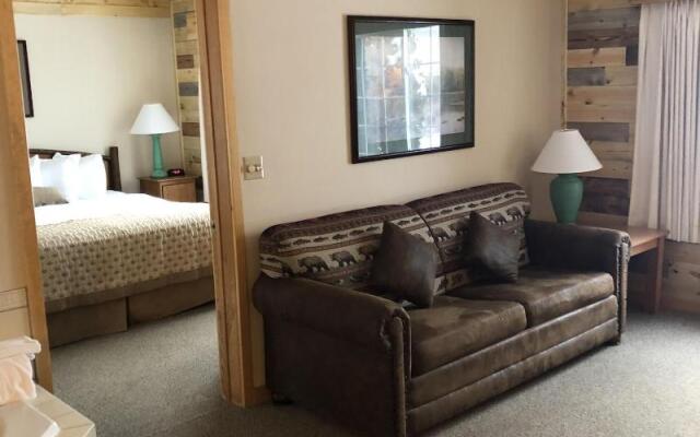 Flat Creek Inn And Suites