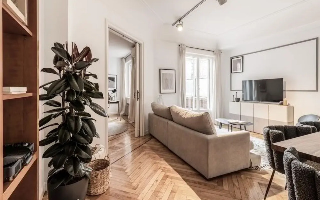 Real - 3 Bedroom and Terrace in Almagro