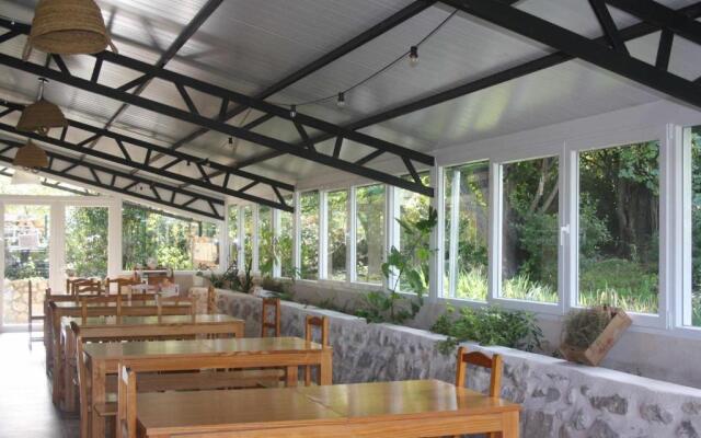 Alojamiento integro 42plazas en total