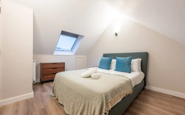 Luxurious 2 Bed Central Cardiff Free EV Charge