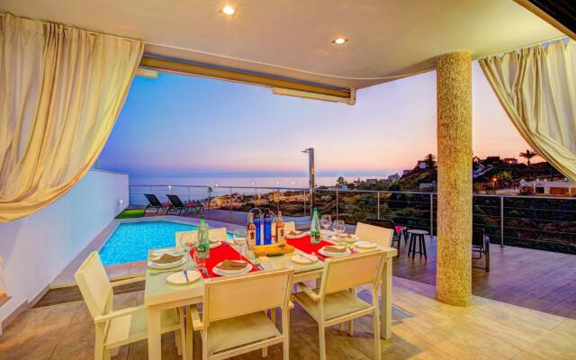 Villa Luisa Seaview 1 Casasol