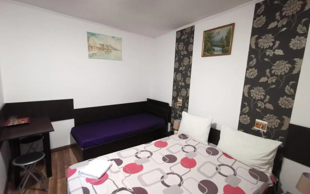 Joe Hostel