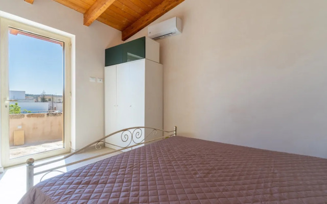 2873 Villa Pussacra by Barbarhouse