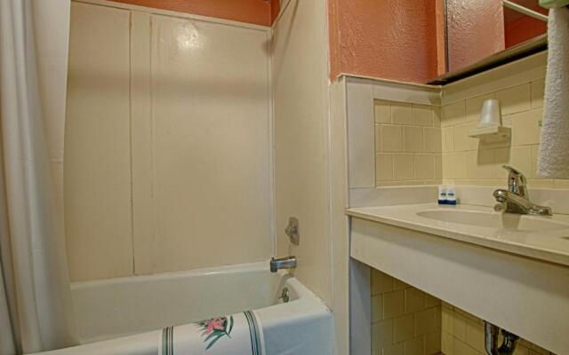 Economy Motel Inn & Suites