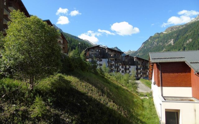 Lou Services Apartment CB19 LSI 001