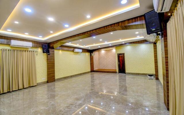 FabHotel Prime Grand Palace