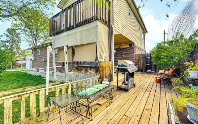 Near Family-friendly Attractions: Northglenn Home!