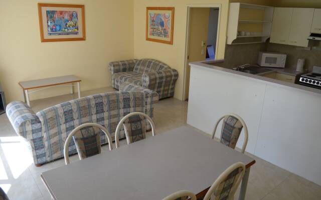 Enderley Gardens Resort