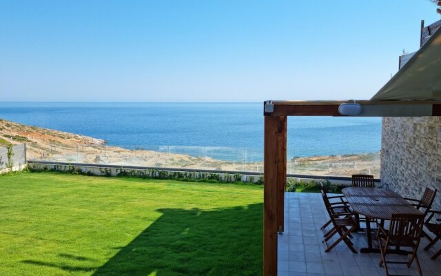 Brand New Studio Seaview II