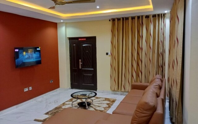 Executive 3-bed Furnished Apartment in Kwashieman