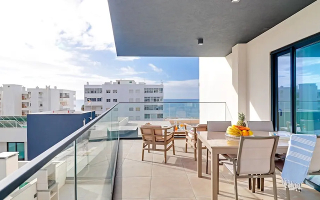 SKY Beach Apartment in Quarteira