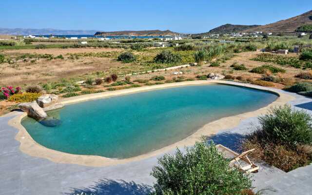 Monogram Travel Paros