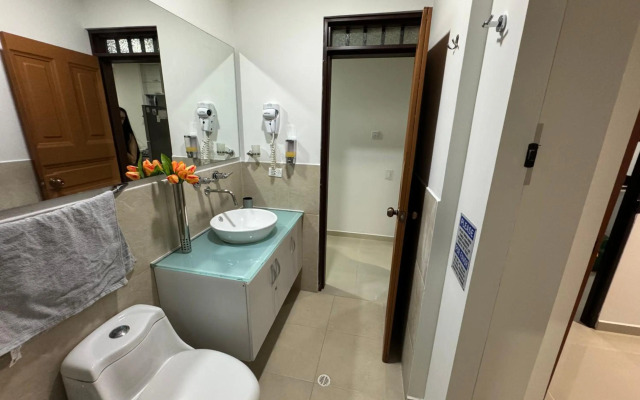 Apartamentos Amoblados en Imbanaco & Tequendama Con Aire Acondicionado Y Piscina