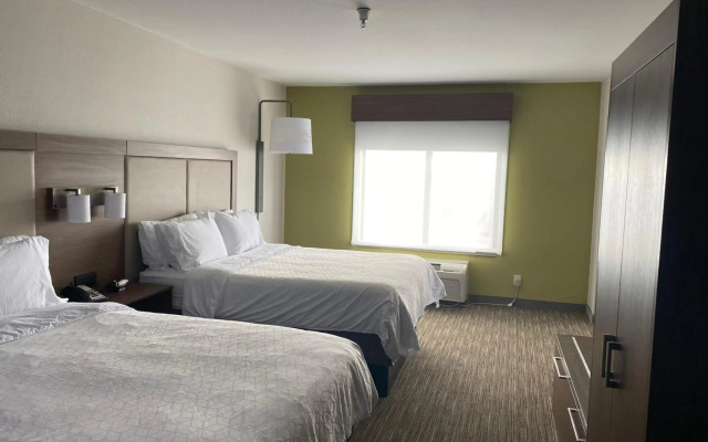 Holiday Inn Express & Suites Albuquerque Historic Old Town by IHG
