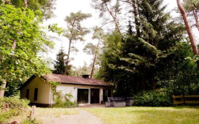 Lovely chalet in the woods