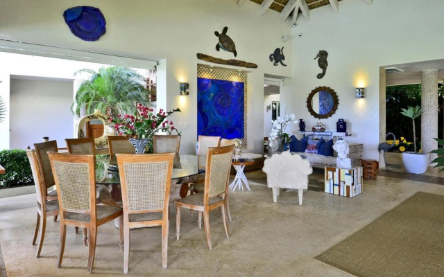 Ocean View 5-bedroom Fully Staffed Tropical Villa
