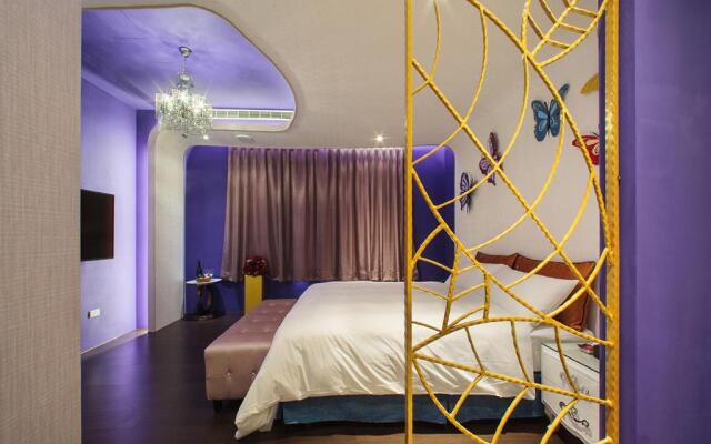 Chen He Spa Motel