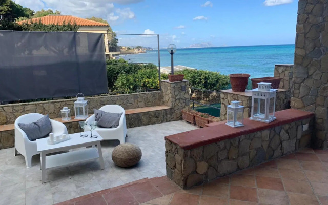 Sfondo Blu Villa sul mare