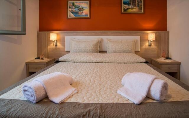 Dora I Studio - Cozy With bay View