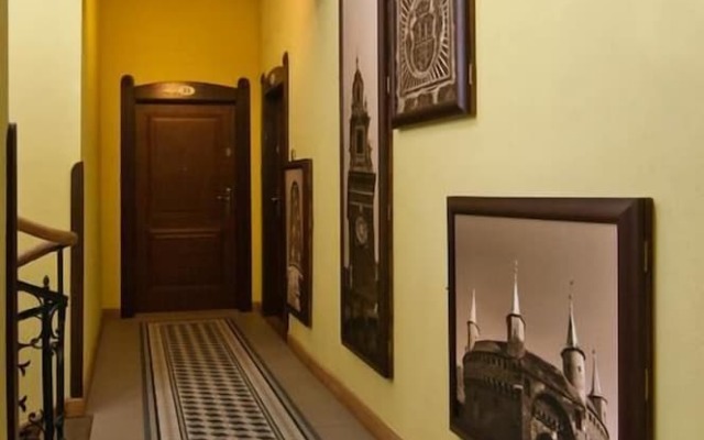 Apartment Bonerowska Lower Ground Floor
