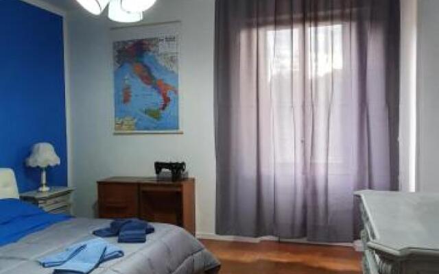 2 bed flat Centre & Stadio free parking