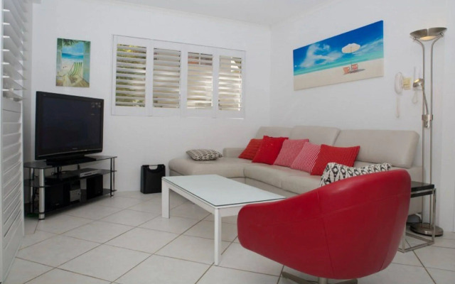 Sanctuary Lake Apartments