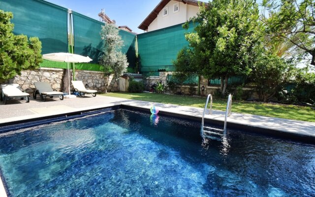 OVA7900 Villa Nail 2 Bedrooms