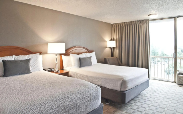 Inn At The Convention Center