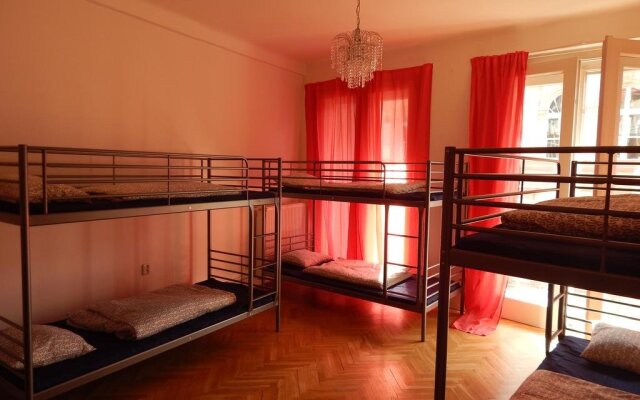 Hostel Delmedio