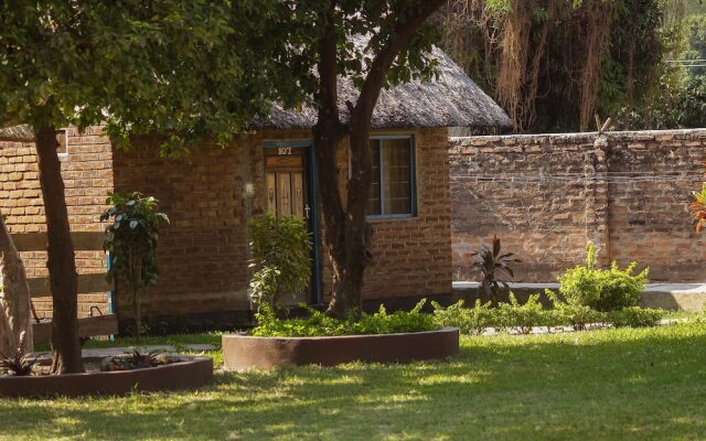 Mkunkhula Baobab Lodge