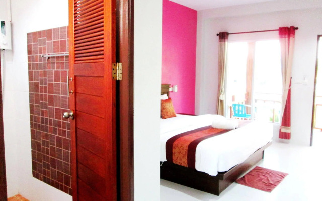 Lanta Riviera Villa Resort
