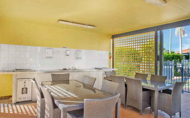 South Pacific Apartments