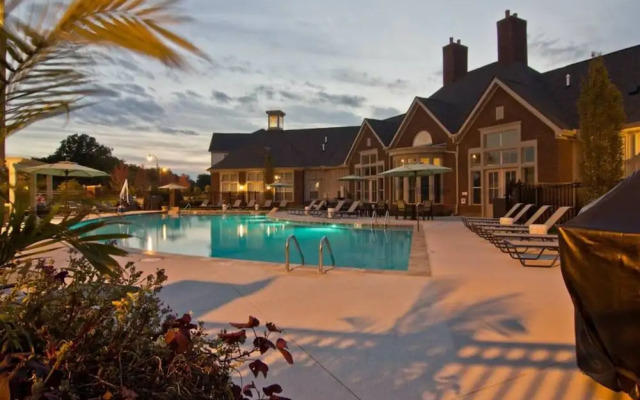 Polaris Luxury 2BR WFH Ready Pet Friendly