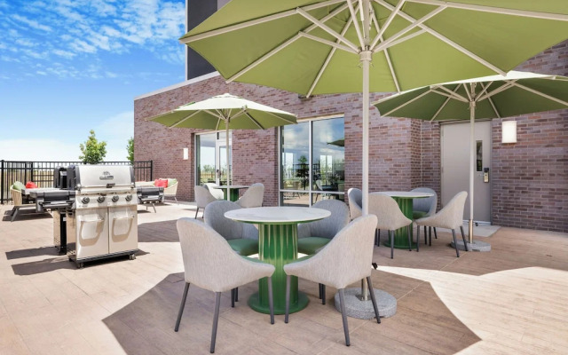 Home2 Suites Hilton Aurora Medical Center