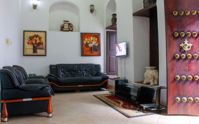 Tausi Palace Hotel