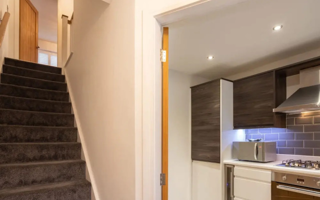 Host Stay Coventry Street
