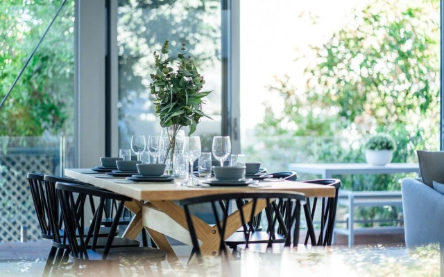 Santorini on Seaview-beachside Living - Sauna - Wifi