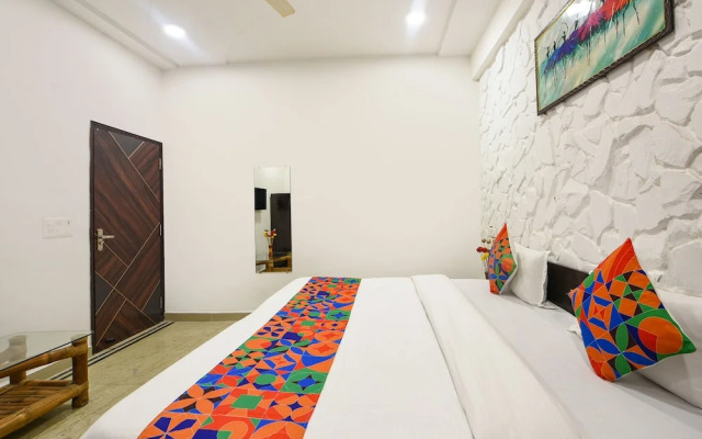 Fabhotel Silver Stone