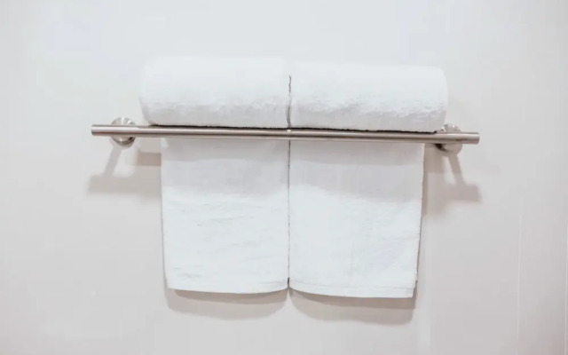 Trip Inn Near Airport or City Center