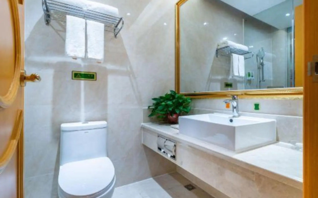 Vienna International Hotel (Jinxia Bonded Store, Xiangjiang North Road, Changsha)