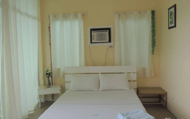 Moalboal Beach Resort