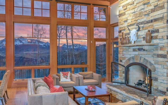 Grand Vista by Exceptional Stays