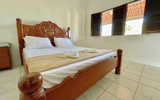 Linda casa na Lagoa do Catu com Pier