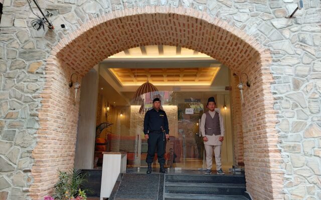 Arushi Boutique Hotel