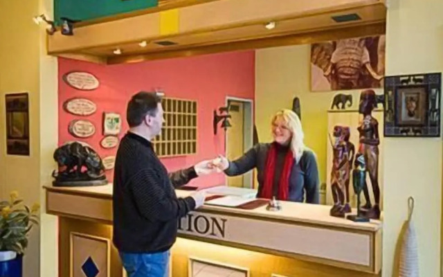 Bavaria Safari Hotel