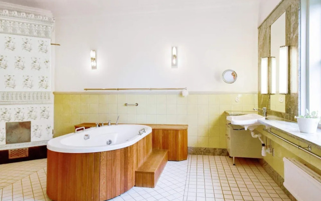 15 Person Holiday Home in Hjortkvarn-by Traum