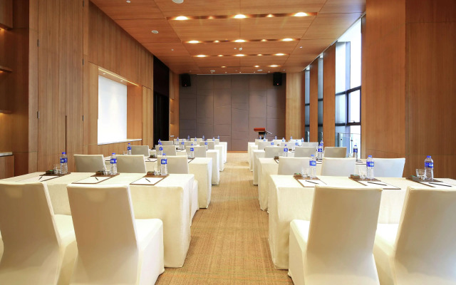 Olympics Sports Center of Plum Garden Hotel