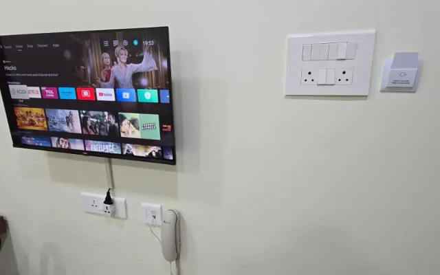 Hotel NJ RESIDENCY NEAR DLF IT PARK, RMZ SOFTWARE PARK, L&T ECC, CHENNAI TRADE CENTRE & MIOT